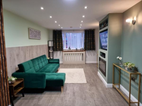 Guest Fav-Two BDR Entire House in London by--ZAFTASTIC--